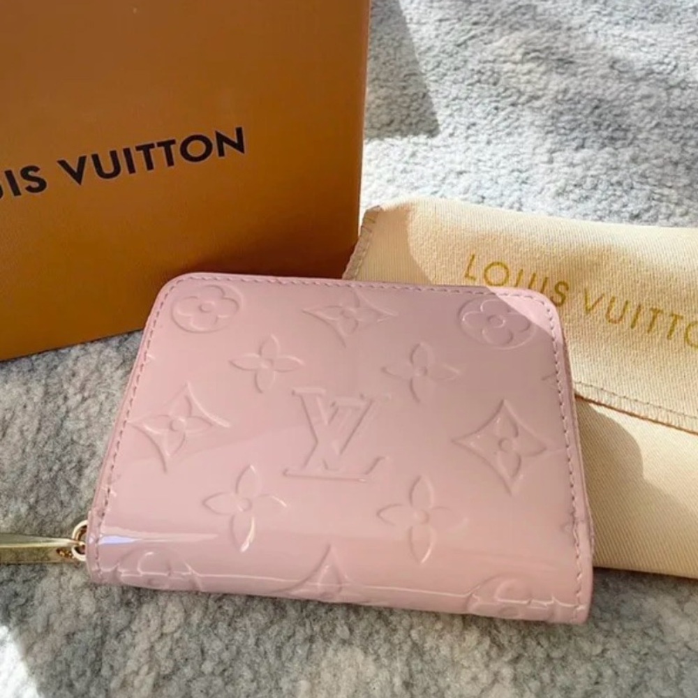 Louis Vuitton Blush Pink Embossed Wallet DAMAGED BOX!!